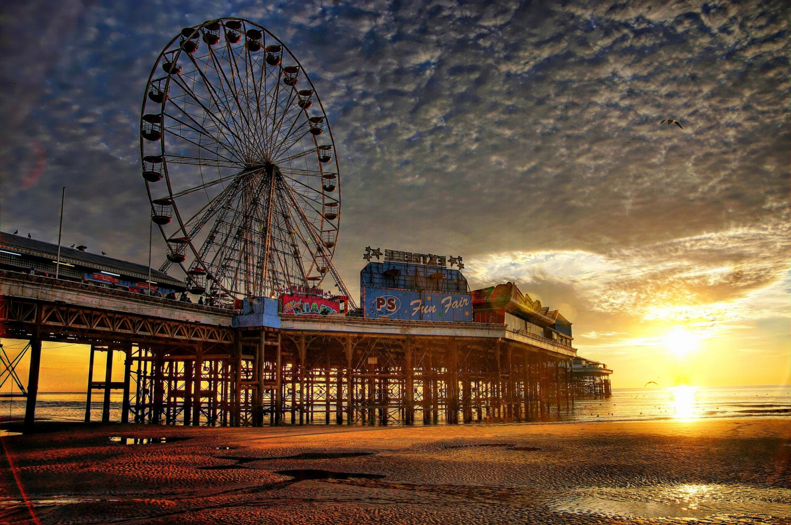 wallpaper-2000x1329-px-blackpool-kingdom-landscape-pier-sunset