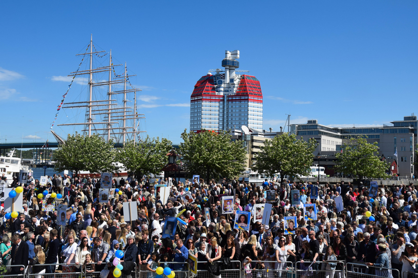 lidé, moře, voda, studentů, Cestovní ruch, most, Švédsko, Vytrvalost, stadión, chodník, Marina, festival, lodě, Göteborg, viking, g ta lvsbron, g teborgsoperan, dům opery, promoce, dav, sportovní dějiště, vytrvalostní sporty