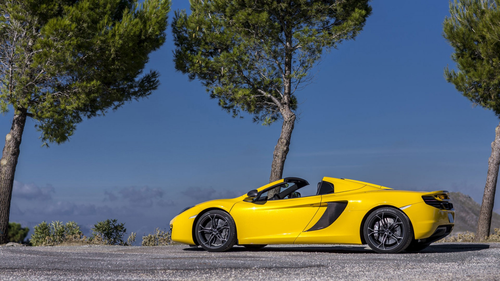 stromy, auto, vozidlo, McLaren, sportovní auto, McLaren MP4 12C, žlutých vozů, výkon auta, McLaren MC4 12C, kolo, superauto, pozemní vozidla, automobilového designu, automobil make, luxusní vůz, McLaren automotive