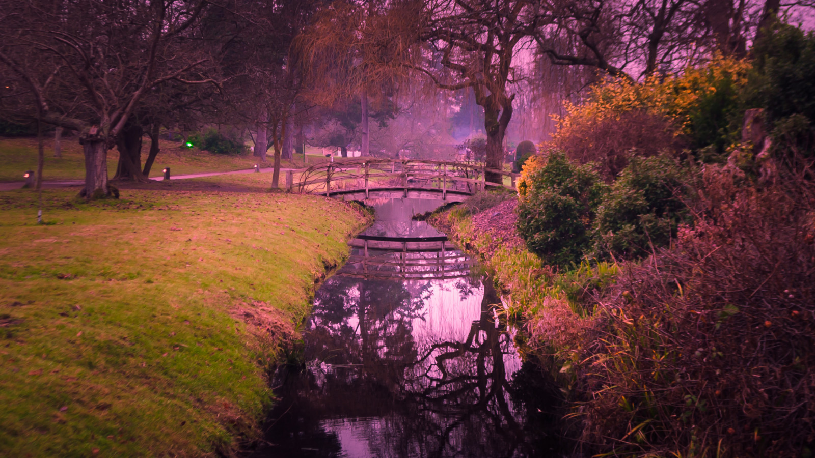Sonnenlicht, Landschaft, Wald, Nacht-, Wasser, Natur, Betrachtung, Gras, Himmel, lila, Ast, Abend, Morgen, Schloss, Fluss, Teich, Strom, Frühling, Kanal, Bank, Baum, Herbst, Blatt, Dämmerung, Pflanze, Wasserlauf, Kent, Bayou, Wald, Computer-Tapete, Wasserweg, Hevercastle, Hever