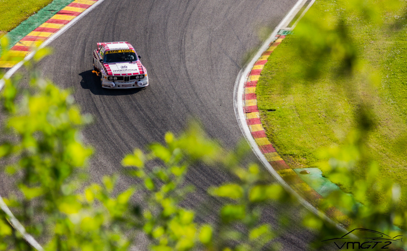 auto, tráva, BMW, vozidlo, pole, zelená, žlutý, Kánon, Belgie, závodění, lázně, závodní dráha, 2014, strom, rostlina, závod, dráha, louka, klasický, eos, 60d, motorsport, spafrancorchamps, trávník, automobilového designu, závodiště, auto závodní, shromažďovací, Mistrovství světa rally, 70300 mm, vmgt2, selhat, Závodní vozy, 30csl