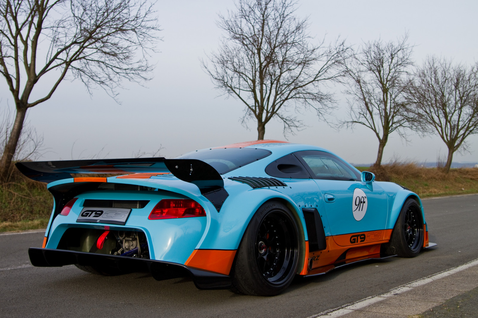 Спортивная машина gt