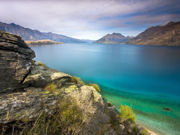 lake, water table, stones, coast, vegetation