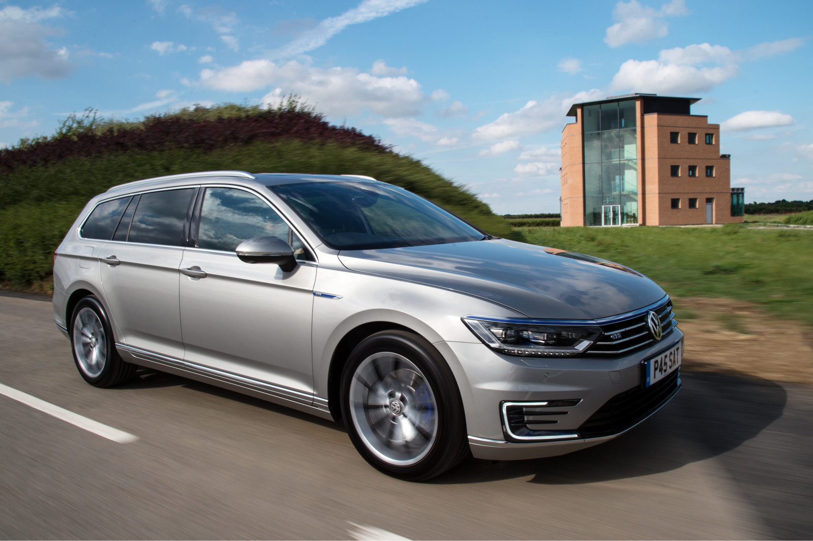 auto, vozidlo, Volkswagen, limuzína, netcarshow, netcar, obrázky vozidel, photo auto, 2017, kolo, Passat SW verze GTE UK, pozemní vozidla, automobilového designu, automobilový exteriér, automobil make, luxusní vůz, rodinný vůz, výkonné auto, volkswagen cc