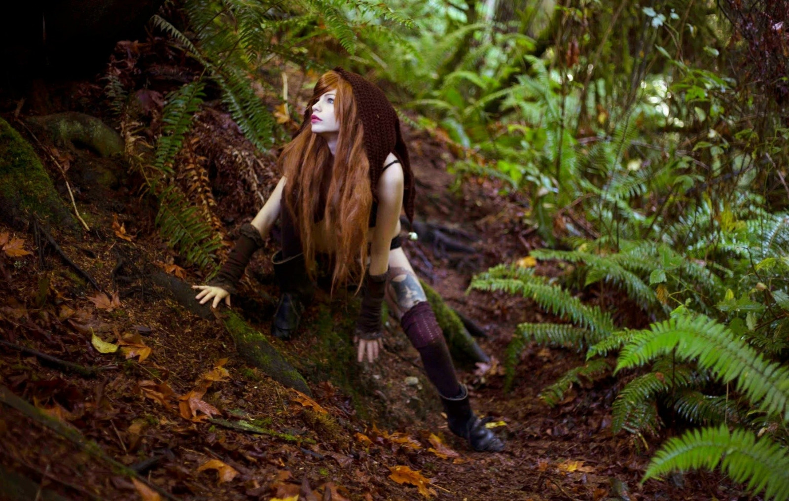 les, ženy venku, ženy, model, fantasy umění, Příroda, Volně žijících živočichů, dravý pták, divočina, džungle, deštný prales, Katrina Wilkinson, strom, list, pták, fauna, zálesí, místo výskytu, přírodní prostředí