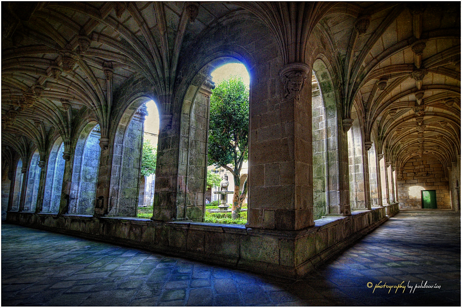 espana, ARTE, Spagna, arquitectura, arte, iglesia, Galizia, HDR, Texturas, templo, smorgasbord, Photomatix, poio, sigma1020, edificiosymonumentos, olequebonito, nikond300, greatmanipulart, grouptripod, olo tusfotos, goldenvisions, pabloarias