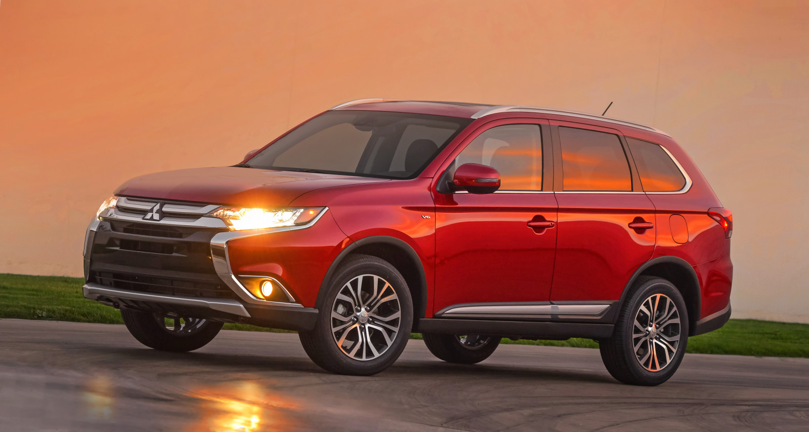 bil, køretøj, Mitsubishi, netcarshow, netcar, bil billeder, bil foto, 2016, Outlander USA-version, jord køretøj, automotive exterior, bil make, crossover sUV, sport utility køretøj, kompakt SUV, minivan