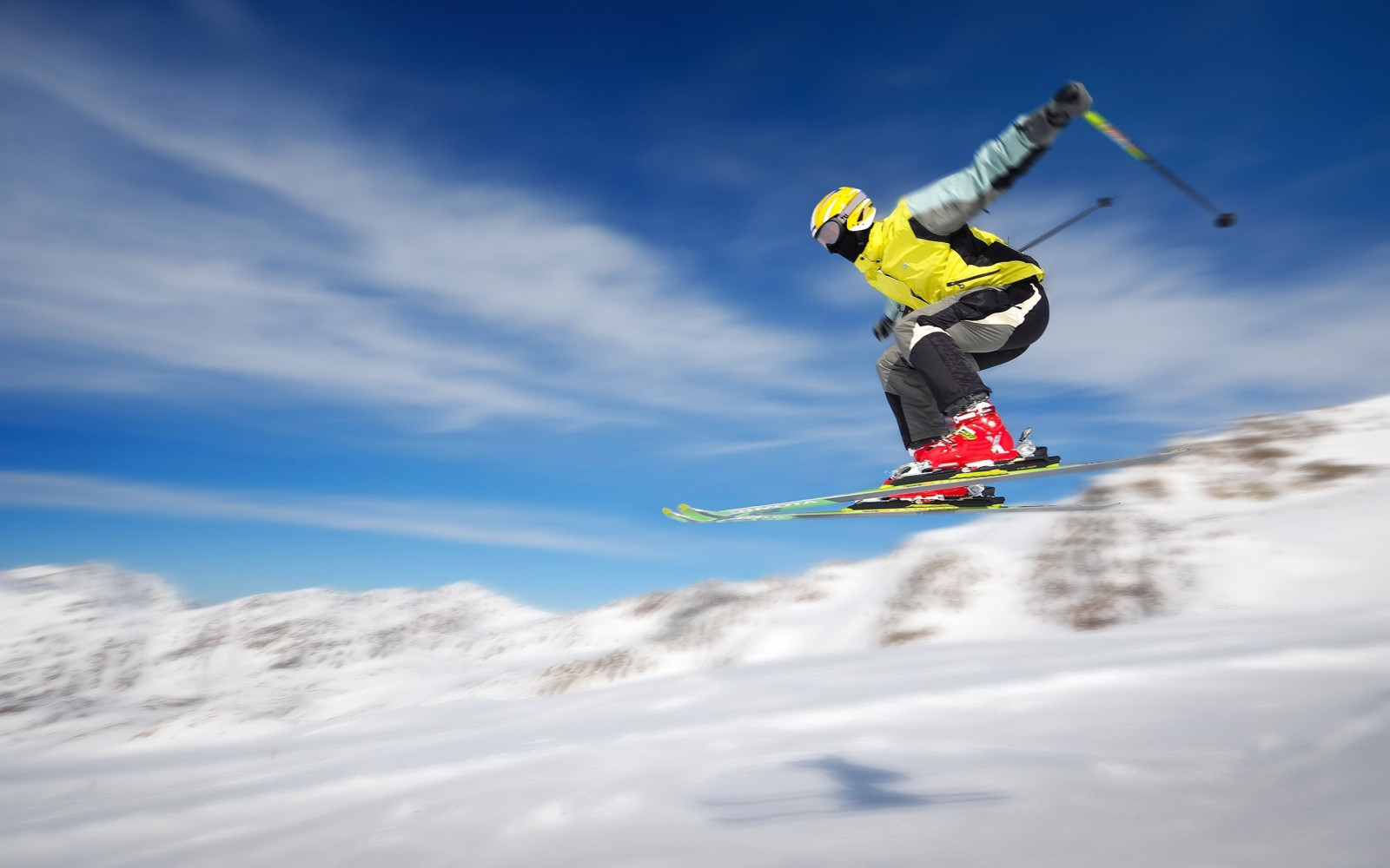 sportovní, sport, nebe, sníh, zima, skákání, letící, snowboarding, snowboard, lyžování, Lyže, 2560x1600 px, extrémní sport, zimní sport, lyžařské vybavení, alpské lyžování, Telemark, sjezd, lyžařské cross, slalom na lyžích, freestyle lyžování, ski horolezectví