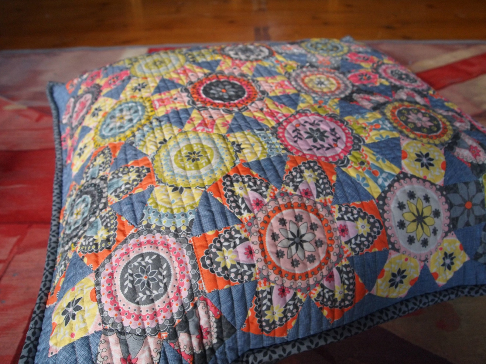 polštář, prošívaný, Epp, Silentcinema, Jeneanmorrison, Česky