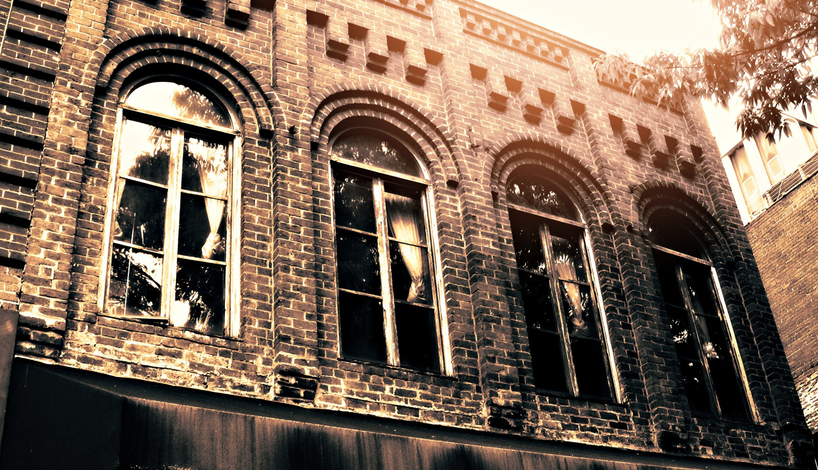 Wallpaper : old, monochrome, window, city, architecture, building