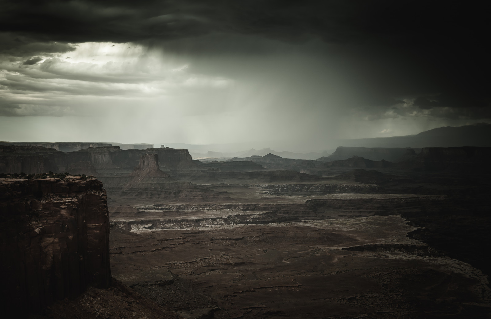 slunečnímu záření, krajina, moře, noc, Skála, odraz, nebe, déšť, mraky, bouřka, ráno, pobřeží, horizont, atmosféra, Utah, soumrak, západní, Průhled, světlo, Terén, canyonlands, majestátní, virga, skalnatý, dramatický, dappling, kropenatý, mrak, počasí, svítání, vlna, tma, atmosférický jev