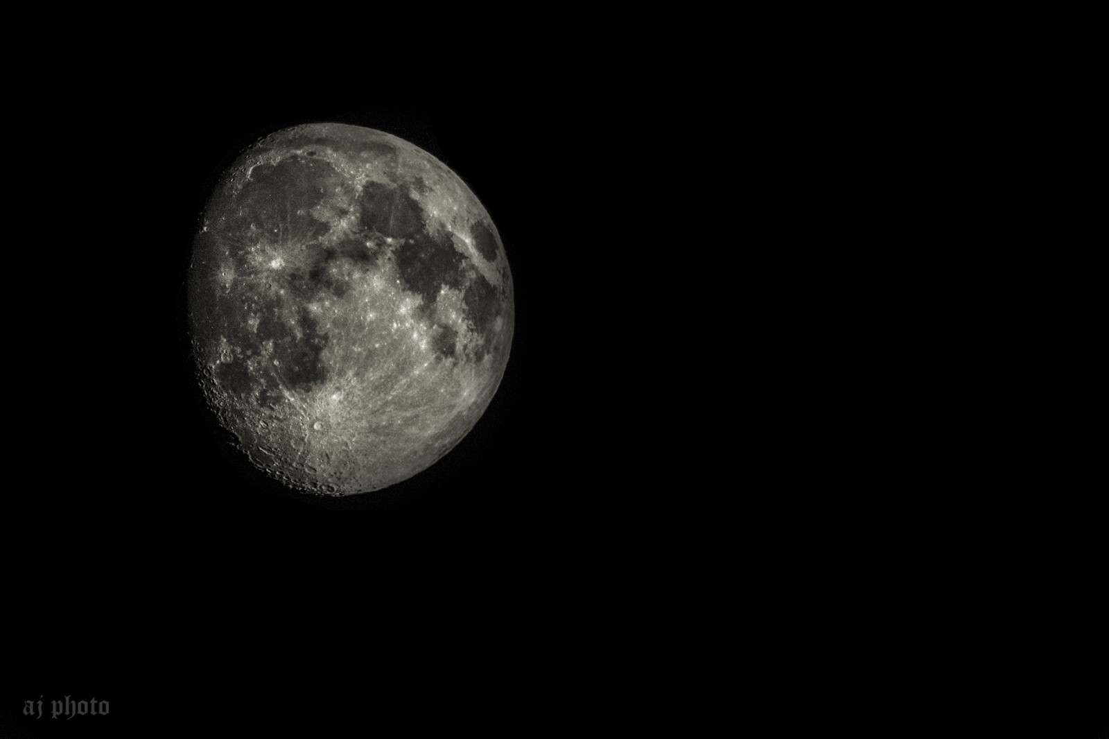 Luna, nero, natura, bianco e nero, atmosfera, fotografia in bianco e nero, notte, oggetto astronomico, cielo, oscurità, Luna piena, monocromo, atmosfera della terra, fotografia, fenomeno, giorno, sfondo del computer, chiaro di luna, evento celeste, fotografia macro, astronomia, mezzanotte, spazio, stock photography, universo, sfera, spazio, pianeta