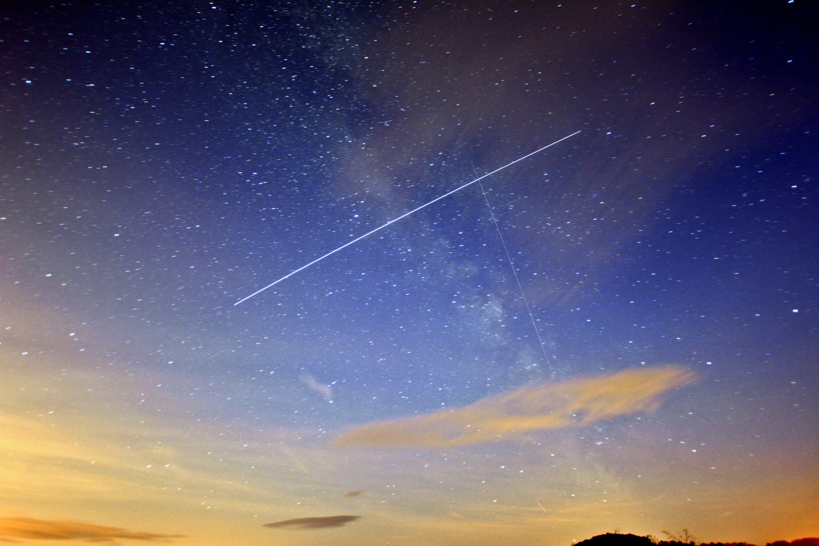 Все видимое пространство неба. Млечный путь звезды. Центр галактики млечный путь на звездном небе. Космический пейзаж. Дракониды метеорный поток 2020.