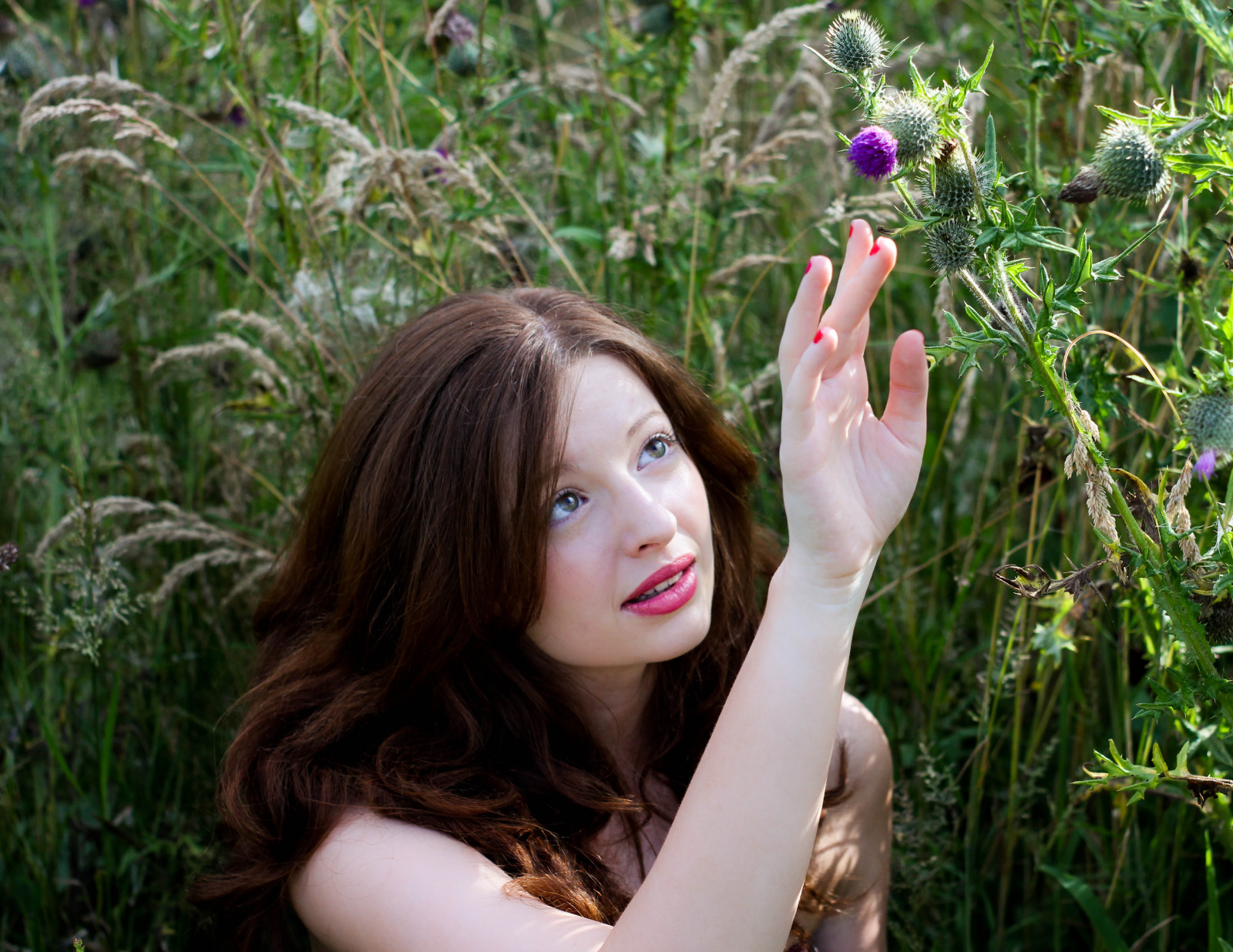 Irsko, Červené, portrét, žena, UMĚNÍ, Příroda, dívka, krása, pohádka, Kánon, vlasy, fotografování, model, oči, ruce, riziko, umělecký, Volně žijících živočichů, bodlák, tvořivý, kaštanový, rty, fantazie, portrétování, dosáhnout, dobrodružství, 550D