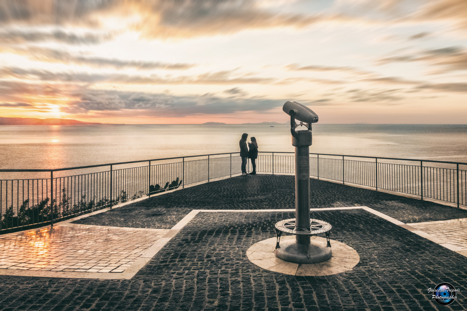 slunečnímu záření, krajina, západ slunce, moře, voda, milovat, odraz, nebe, svítání, uklidnit, večer, ráno, horizont, molo, milovníci, dovolená, mrak, barvy, oceán, spolu, polibek, Valentýn, navždy, šťastného Valentýna, sanvalentino