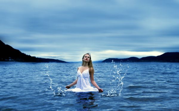 babes,blondes,emotion,1920x1200 px,clouds,drops
