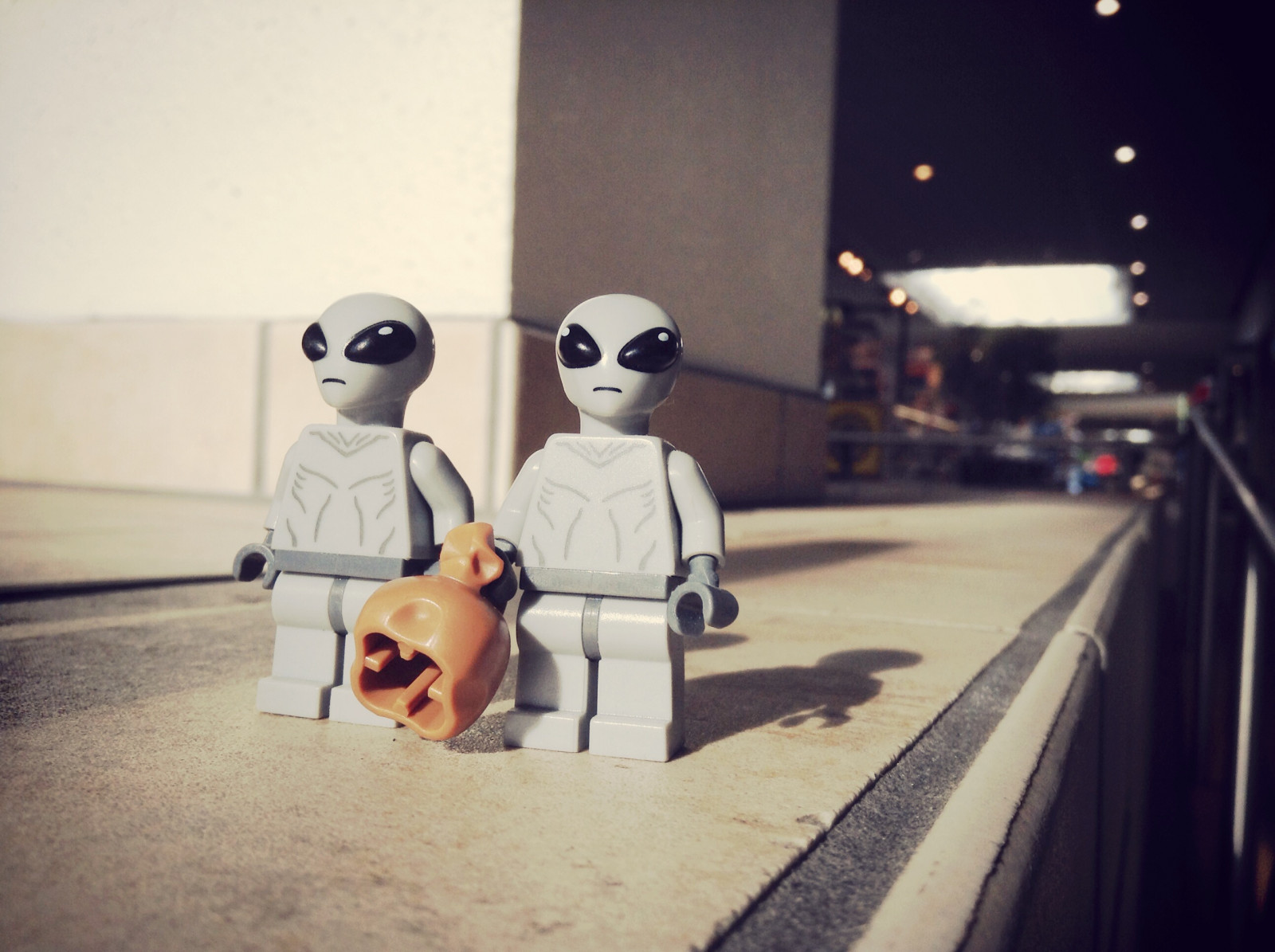 Wallpaper : LEGO, aliens, greys, arnotmall, legography, denimfilter ...