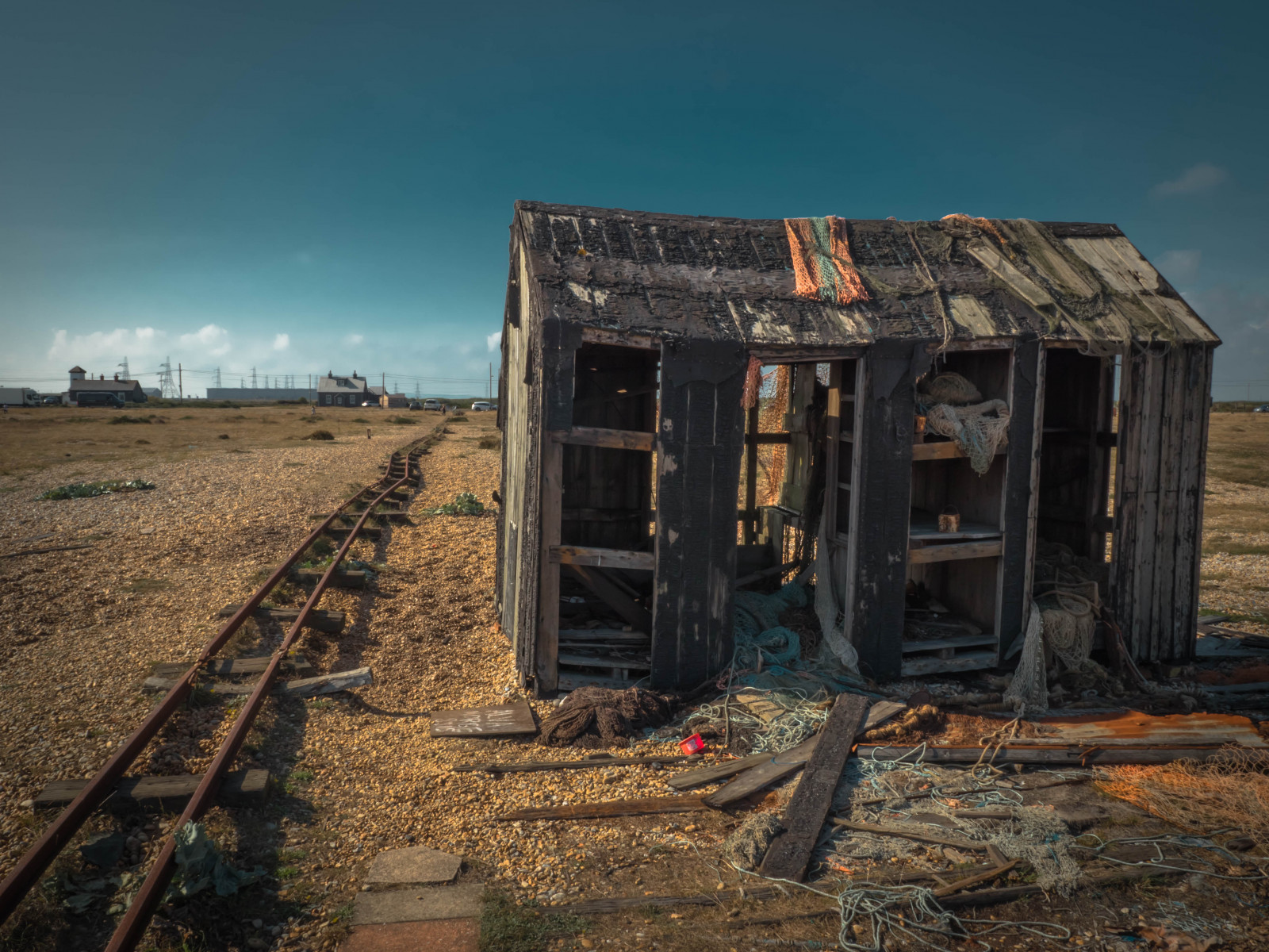 krajina, opuštěný, nebe, pláž, dřevo, železnice, Dům, Anglie, pobřeží, chata, oblázky, Spojené království, rybolov, sítě, jaderný, chatrč, Panasonic, mrak, kůlna, jižní, lumix, jižní, kent, microfourthirds, Británie, MFT, kolejnice, opuštěný, gh4, dungeness, venkov, srub, 1235mm, rybáře