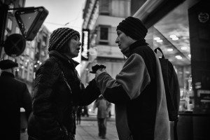 Weißer mann und schwarzes mädchen aus film