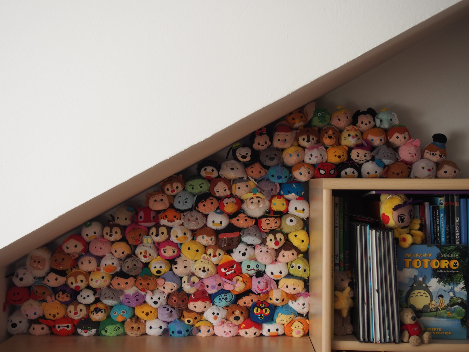 6, bílý, sníh, Černá, Ariel, marie, stěna, anděl, Amerika, ven, myš, smutek, kachna, velký, citrón, micky, Eric, dráha, Steh, údolí, Jasmín, strach, Jít, Radost, pavoučí muž, Jafar, hněv, Disney, Donald, Miláček, Jasmin, pooh, hrdina, Fred, Sedmikráska, čip, Uvnitř, sultán, Popelka, trik, Minnie, hrudkovitý, klíště, sele, Vrak, Aladdin, zázrak, winnie, vdova, abu, Lilo, hruškový mošt, Leroy, rádža, Cpt, hnus, Ptakopysk, Disney Store, Maus, Arielle, chlápek, Schnabeltier, Ferkel, Tomago, Ruh, Tsum, Hamsterdam, Schneewittchen, Puuh, Stackable, Stapelbar, Dschafar, Bh6, Baymax, Tsums