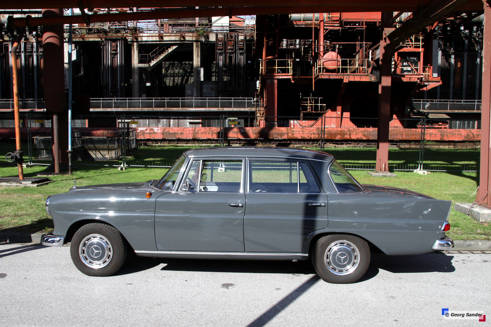 starý, ocas, auto, vozidlo, Šedá, veteránem, Konvertibilní, Oldtimer, ploutev, limuzína, alt, 1968, benz, 1961, označit, mk, fotografie, cars, mobil, auto, automobil, série, tapeta na zeď, klasický, fotky, mercedes, typ, foto, obraz, obrázek, snímky, fotografie, fotos, mercedesbenz, auta, typ, bild, generace, serie, bilder, litr, litr, automobil, grau, w, 110, W110, heckflosse, fintail, pozemní vozidla, automobilový exteriér, automobil make, luxusní vůz, rodinný vůz, kompaktní vůz, starožitný auto, výkonné auto
