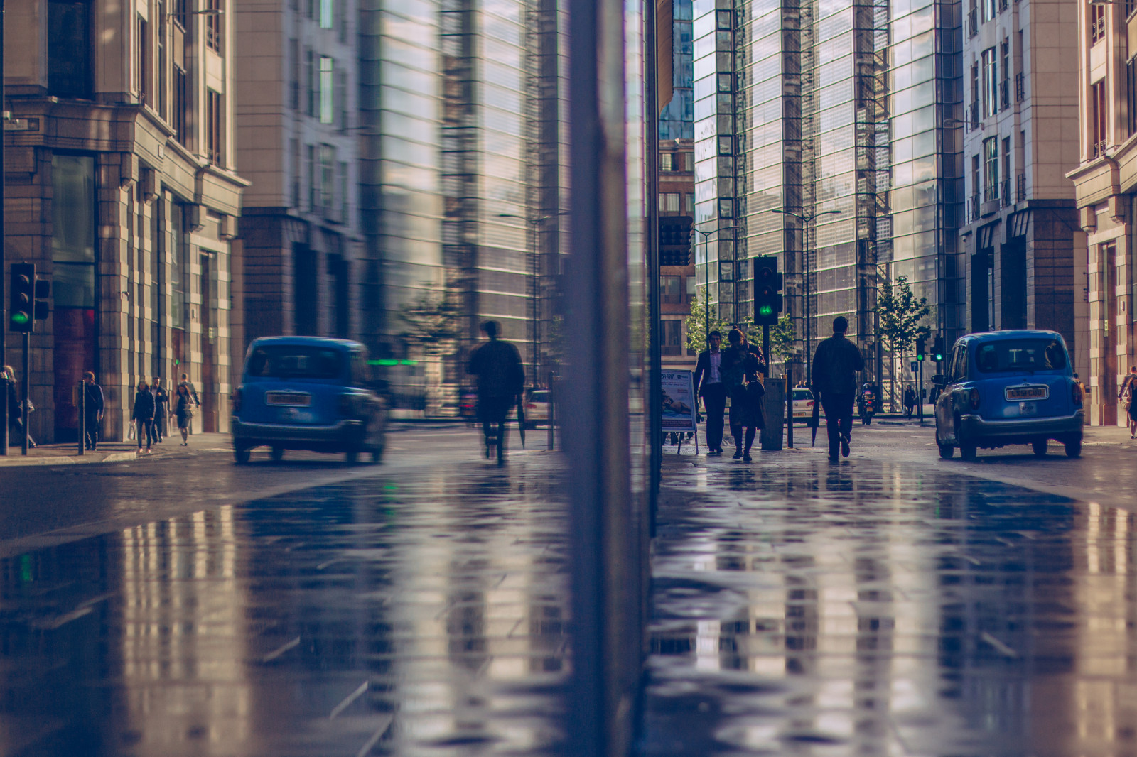 London, by, gade, bybilledet, afspejling, vinter, regn, vej, skyskraber, England, aften, morgen, spejl, Canon, linse, UK, Lightroom, infrastruktur, M, fodgænger, downtown, 50mm, vejr, eos, bane, byområde, Potd country gb, eosm, adapter, madewithlightroom