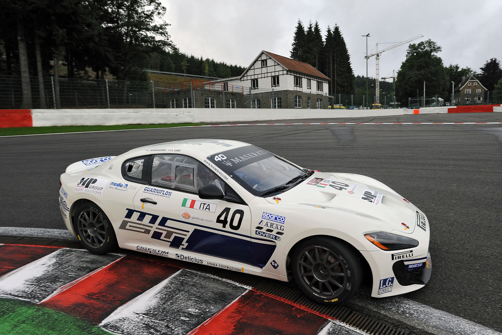 スポーツ, 車, BMW, 車両, スポーツカー, マセラティ, レース, パフォーマンスカー, 2012年, netcarshow, ネットカー, 車の画像, 車の写真, ホイール, レース, GranTurismo GT4 Spa Francorchamps, スーパーカー, モータースポーツ, 陸上車両, 自動車デザイン, 自動車メーカー, 高級車, レーストラック, オートレース, 集まる
