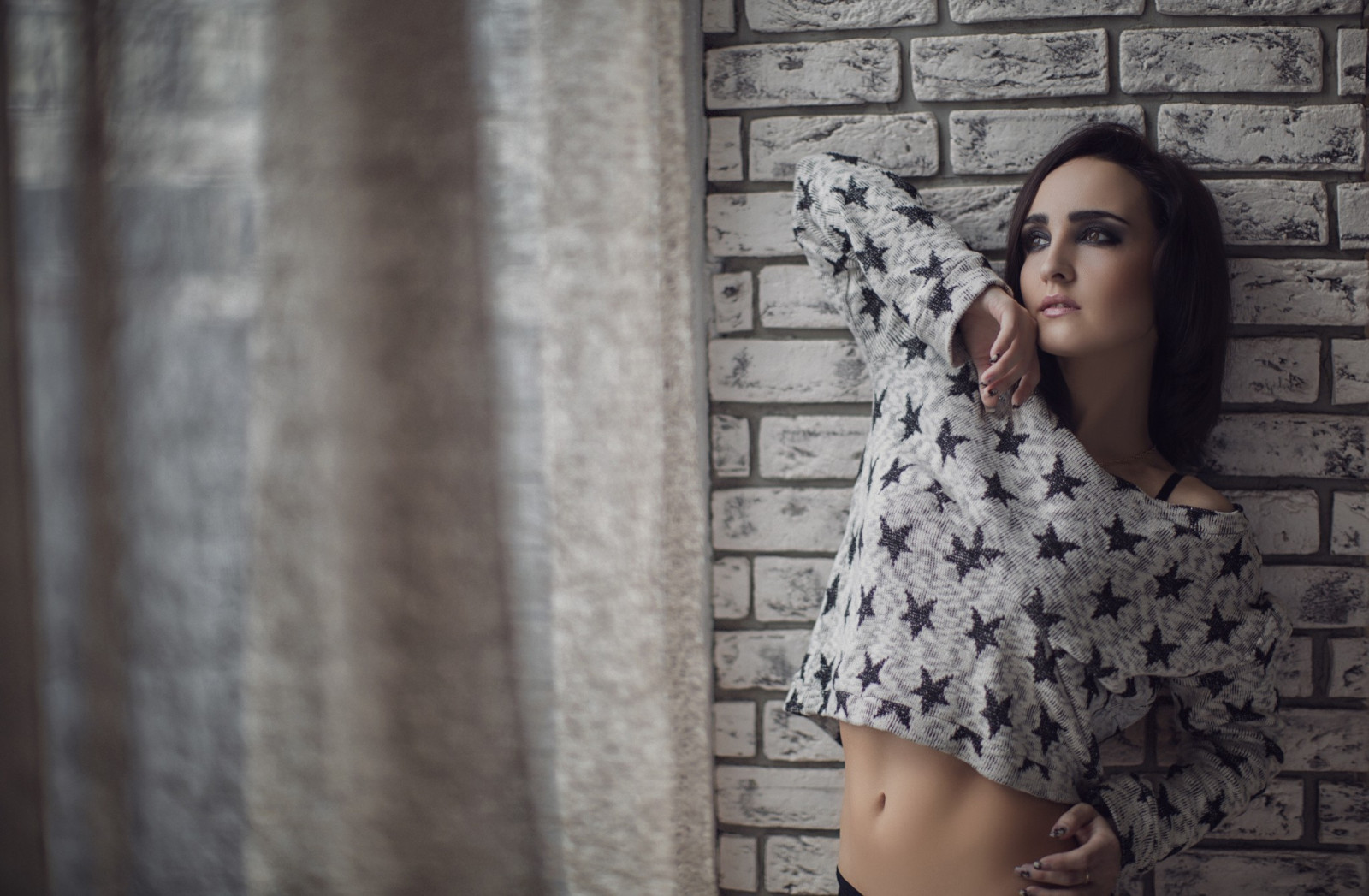 bílý, ženy, model, portrét, bruneta, fotografování, šaty, móda, spodní prádlo, kalhotky, emoce, jaro, černé kalhotky, Olga Forsberg, dívka, krása, fotografie, obraz, portrétní fotografie, focení