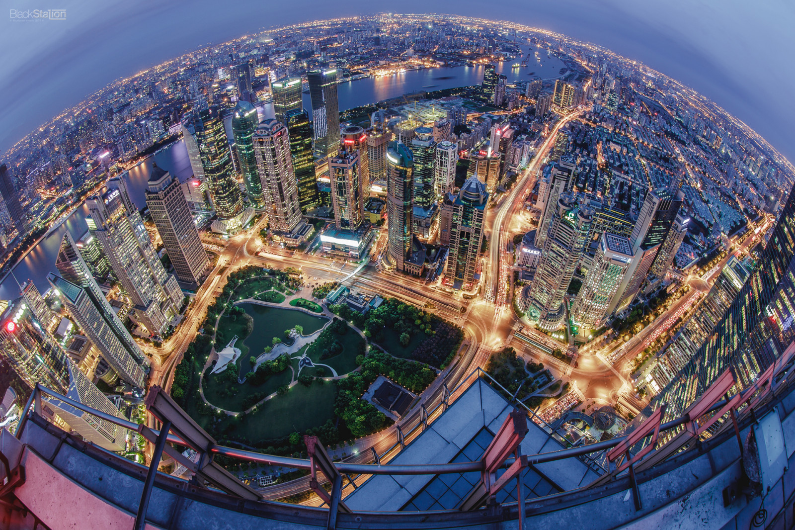 město, ulice, panoráma města, architektura, Čína, městský, nebe, silnice, fotografování, Cestovní ruch, panoráma, mrakodrap, Kánon, svět, panoráma, ptačí perspektivy, metropole, Shanghai, viadukt, cestovat, budovy, cbd, mezník, během dne, urban area, turistická atrakce, Metropolitní oblast, letecké snímkování, zábavní park, fascinující, urbanismus, dálnic, skyscraping