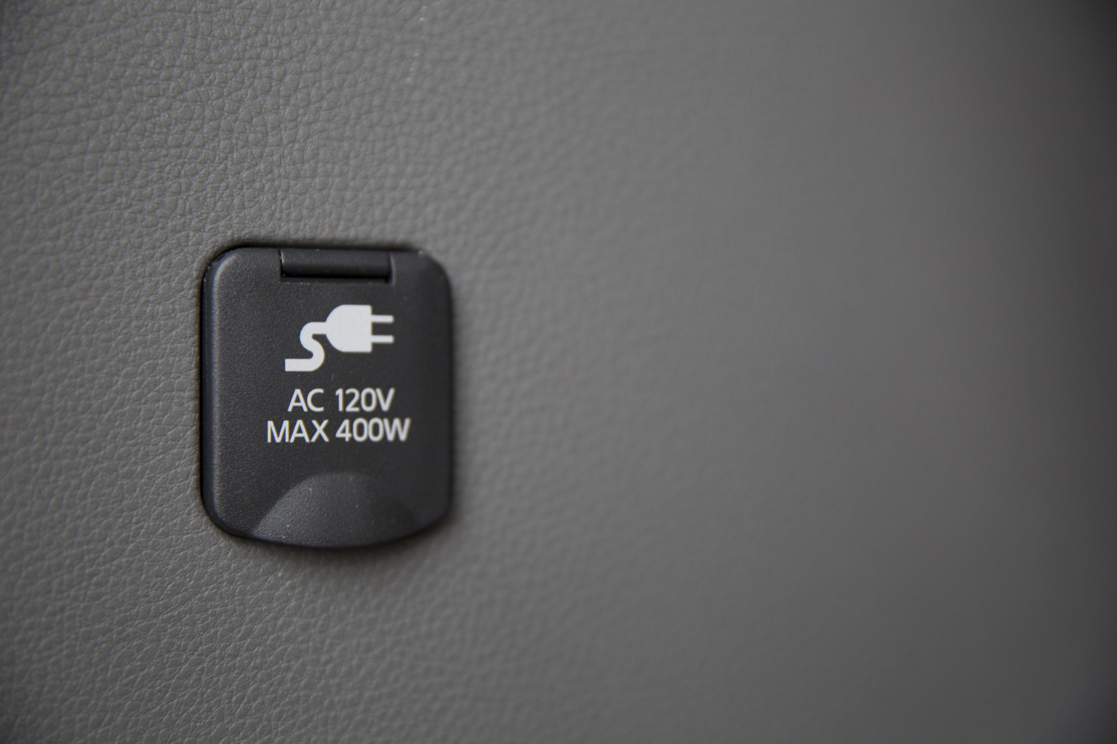 Nissan, technika, 2015, značka, elektronika, netcarshow, netcar, obrázky vozidel, photo auto, NV USA verze, multimédia, font, produkt