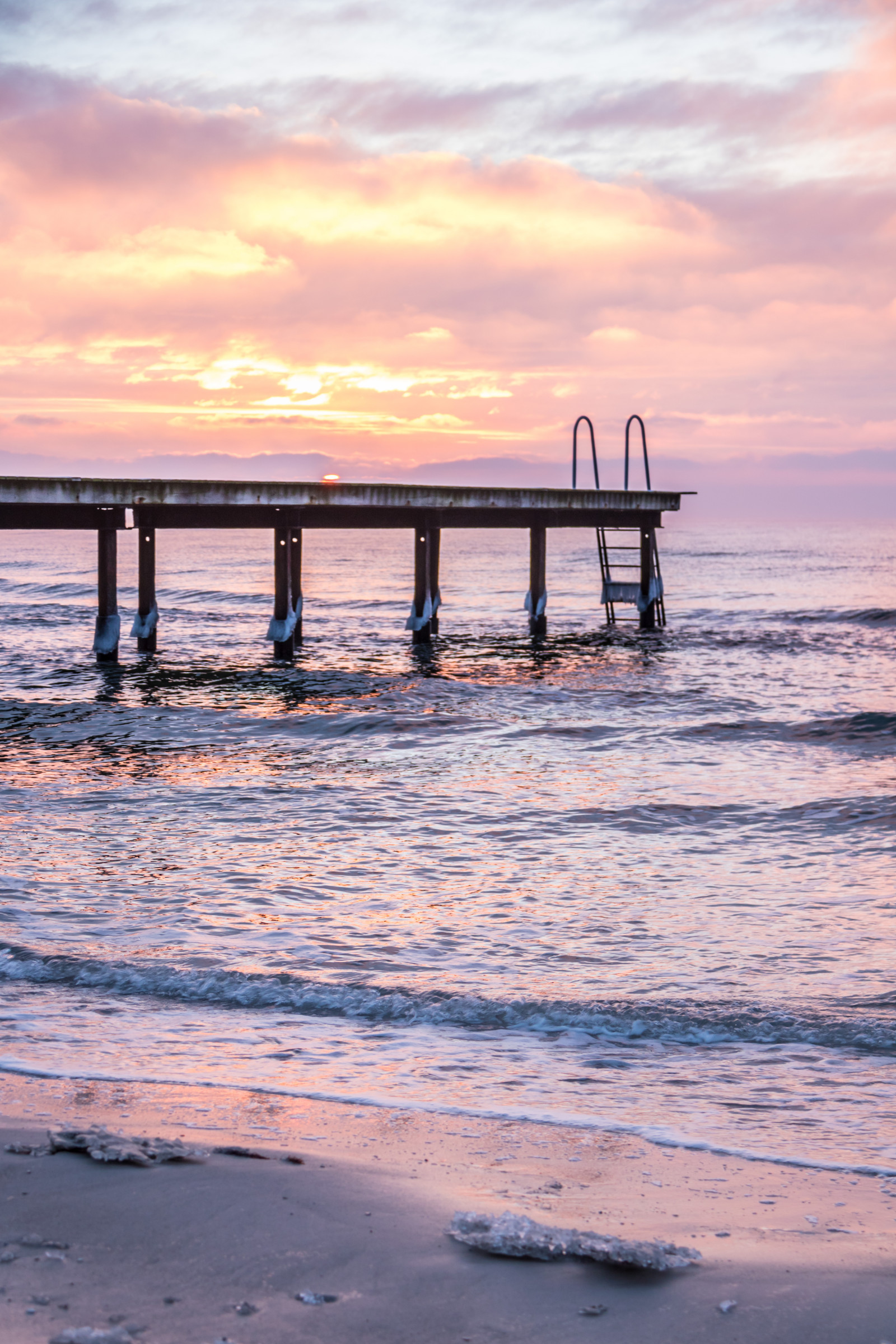 Sonnenuntergang, Meer, Bucht, Wasser, Ufer, Sand, Betrachtung, Himmel, Winter, Strand, Sonnenaufgang, kalt, Abend, Morgen, Küste, Frost, Horizont, Seebrücke, Dämmerung, Raureif, Wolke, Dämmerung, Ozean, Welle, Vinter, Kallt, Skateholm, Rimfrost, Gewässer, Windwelle