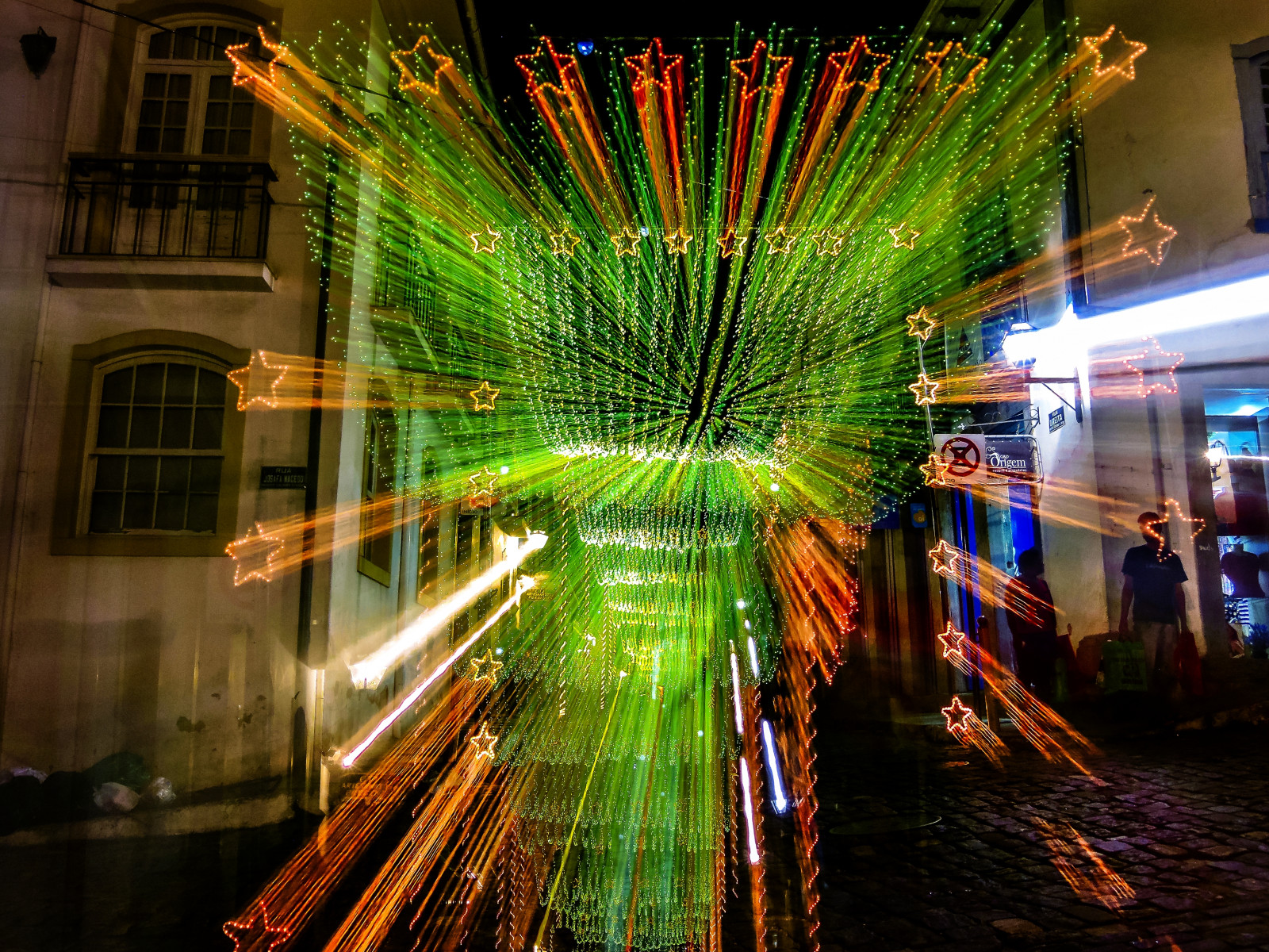 longexposure, MinasGerais, Nikon, julelys, glædelig jul, mariana, stjerneklar nat, longaexposi o, estradareal, marianamg, zoomexposure, Cidadeshist ricas, luzesdenatal, zooning, Cidadeshist ricasdeminasgerais, nikoncoolpixp7700, nikonp7700, nataldeluzes