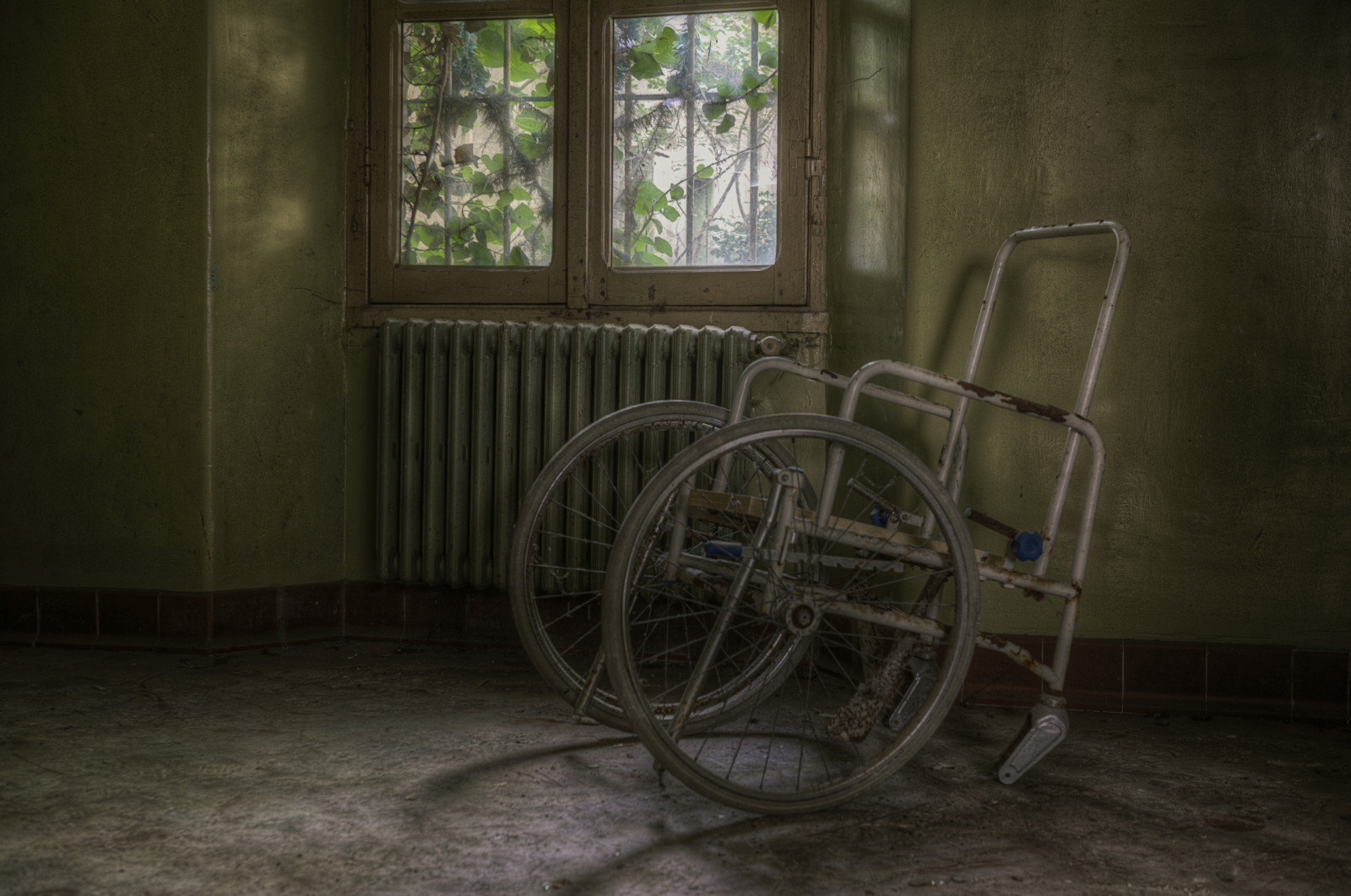 okno, jízdní kolo, opuštěný, stůl, dřevo, Dům, židle, HDR, sama, sólo, rozklad, urbex, patro, podlaha, dno, tma, nábytek, azyl, produkt, podlaha, manicomio, zanechat, opustit, Sedia