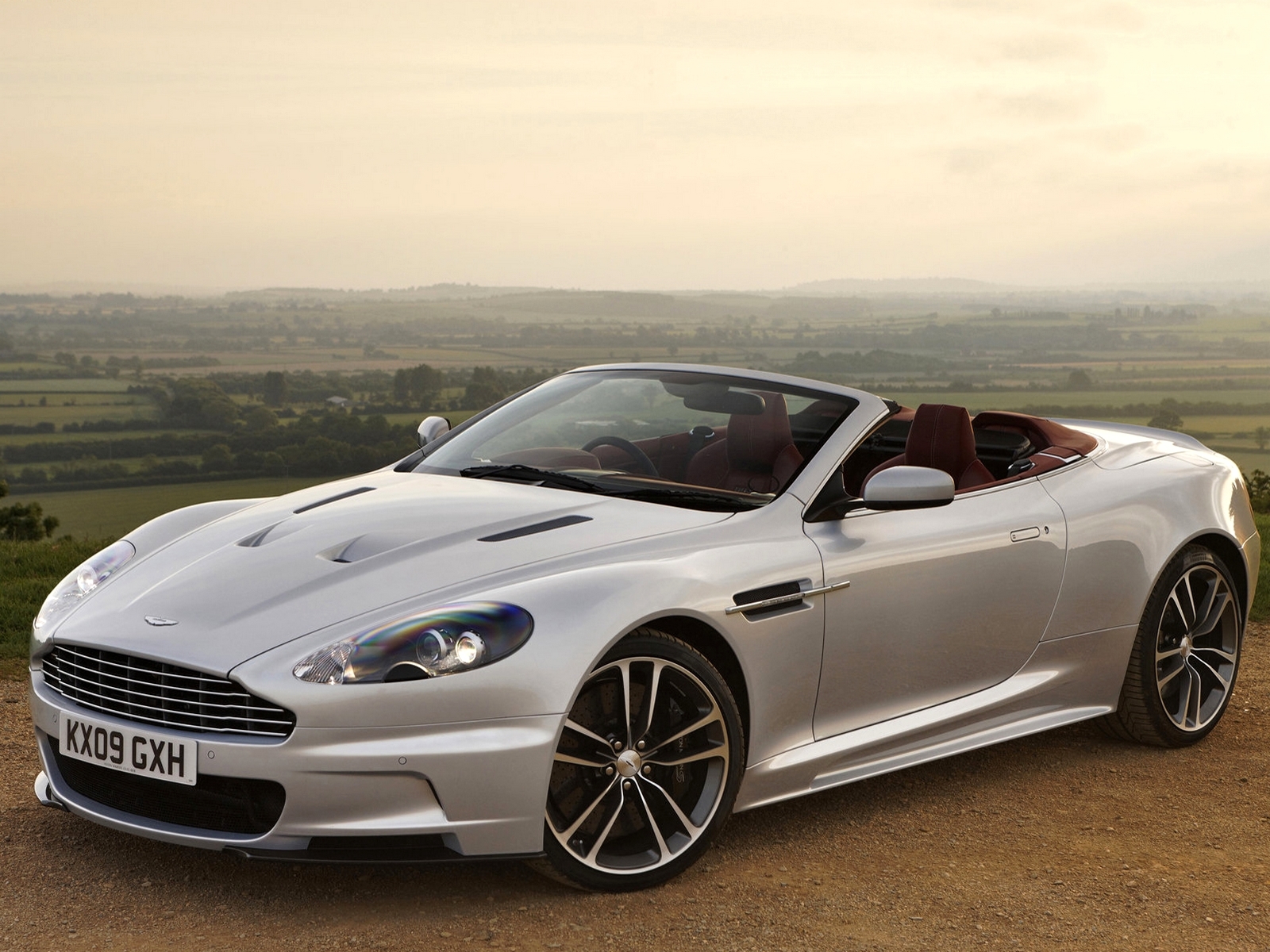 Příroda, auto, vozidlo, DBS, boční pohled, sportovní auto, Aston Martin, Aston Martin DBS, kupé, výkon auta, Aston Martin DB9, Aston Martin Vanquish, Aston Martin Vantage, 2009, kolo, superauto, kabriolet, pozemní vozidla, automobilového designu, luxusní vůz, aston martin dbs v12, Aston Martin V8 Vantage 2005, Aston Martin Virage, stříbrná metalíza