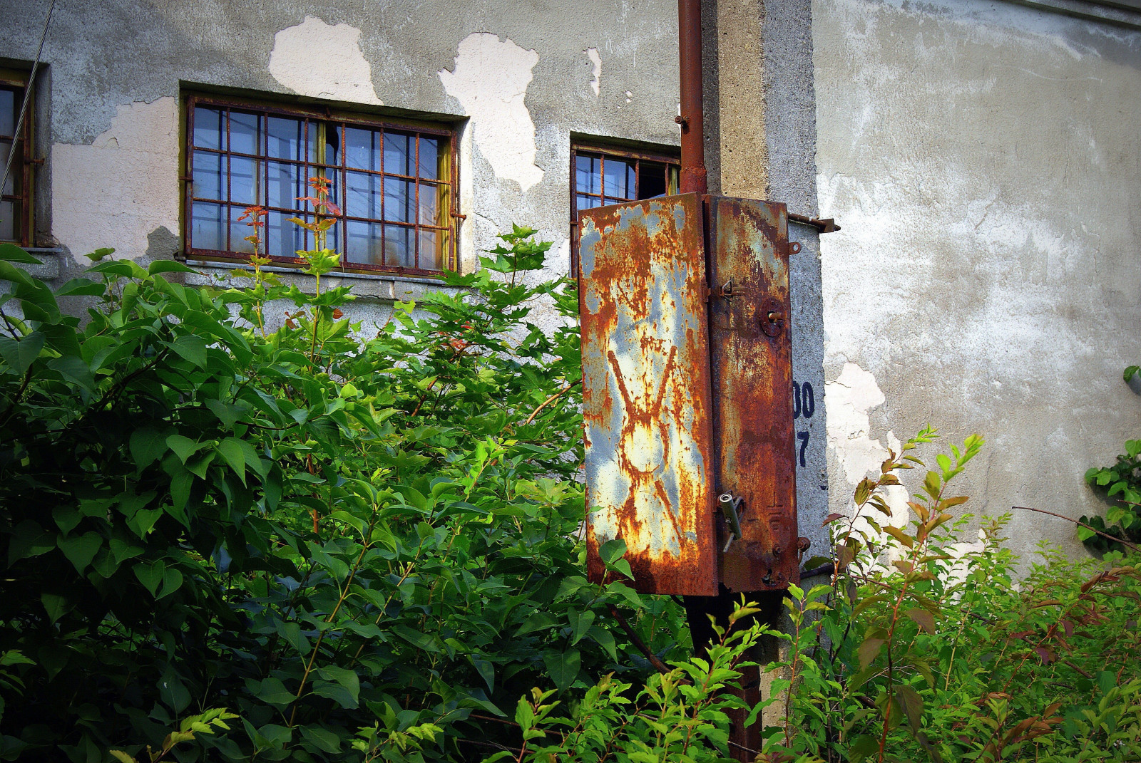 Rust Window Sign Wallpaper : 3872x2592 px, house, rust, window 3872x2592 - wallpaperUp ...