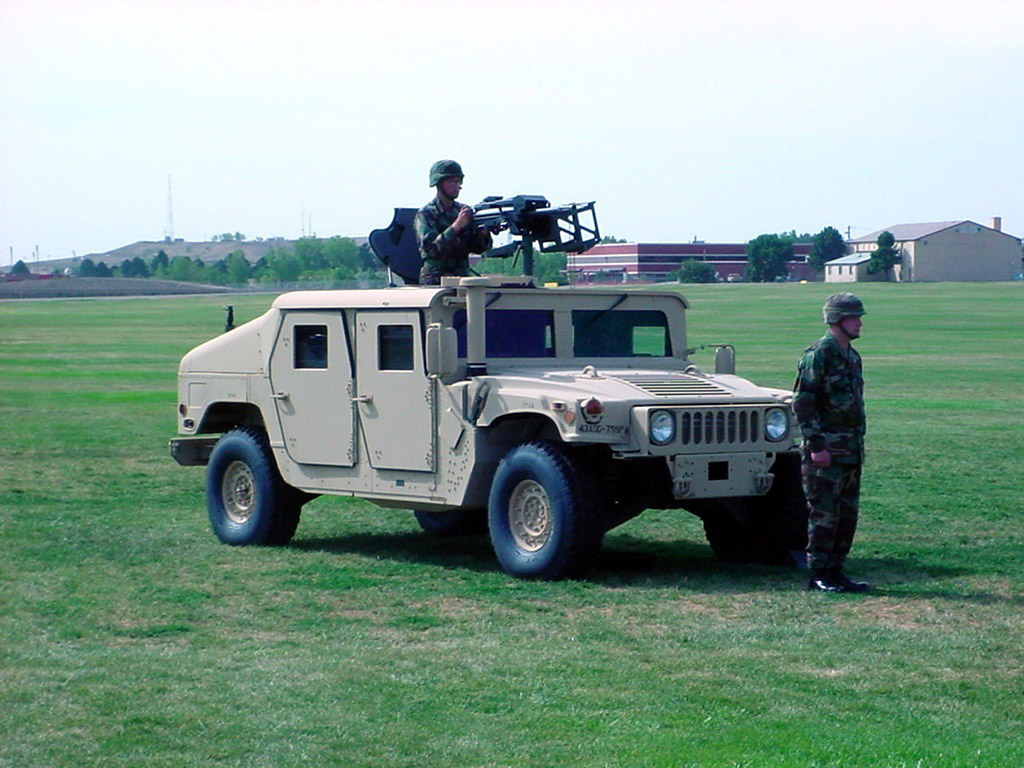 auto, vozidlo, válečný, Hummer H1, nákladní auto, Humvee, kdo bzučí, netcarshow, netcar, obrázky vozidel, photo auto, 2007, HMMWV M1165, pozemní vozidla, obrněný vůz, vojenské vozidlo, off road, terénní vozidlo