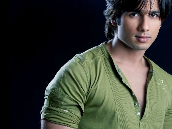 athletic,shahid kapoor,actor,guy,handsome