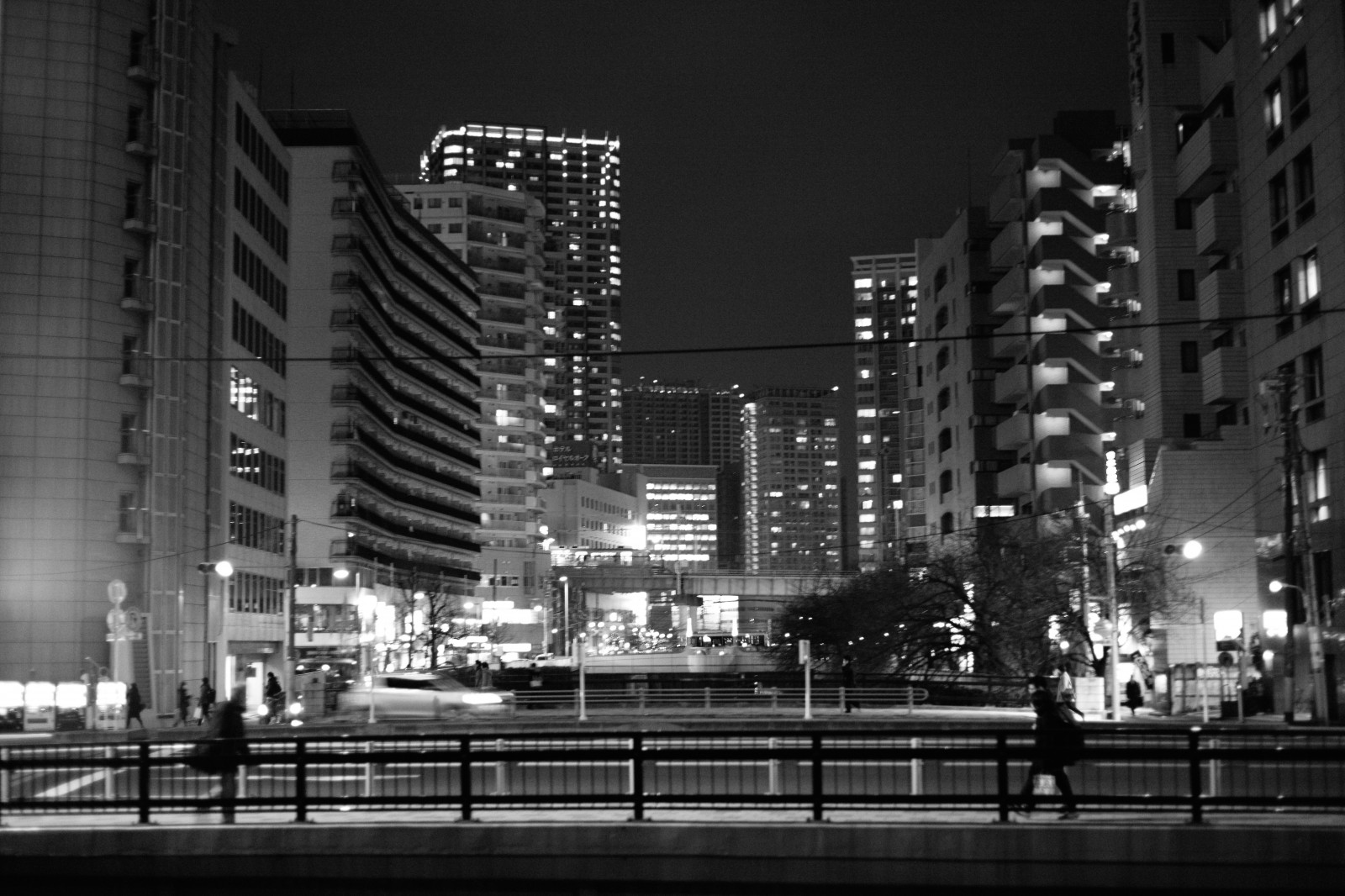 Černá, černobílý, město, ulice, panoráma města, noc, fotografování, panoráma, mrakodrap, Leica, metropole, Tokio, M, centrum, tělesné, osvětlení, tvar, Zeiss, carlzeiss, tma, mezník, leicam, typ240, Gotanda, planární, planar250, 250, urban area, Černý a bílý, monochromatické fotografování, Film noir, Metropolitní oblast, lidské osídlení, panelový dům