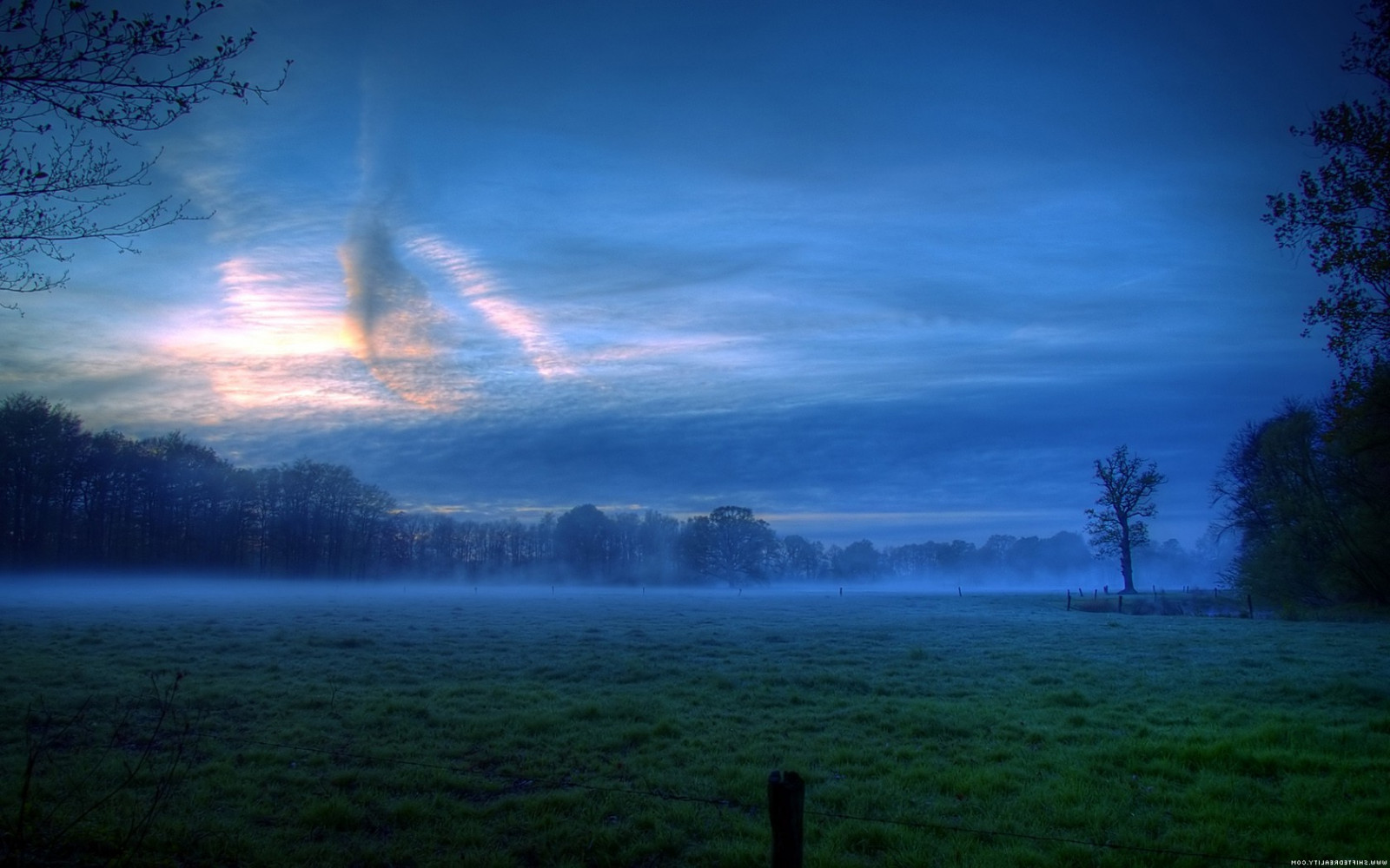 slunečnímu záření, krajina, západ slunce, noc, Příroda, odraz, nebe, svítání, večer, ráno, mlha, slunce, měsíční svit, horizont, atmosféra, soumrak, světlo, mrak, mlha, počasí, svítání, tma, 1680x1050 px, atmosférický jev