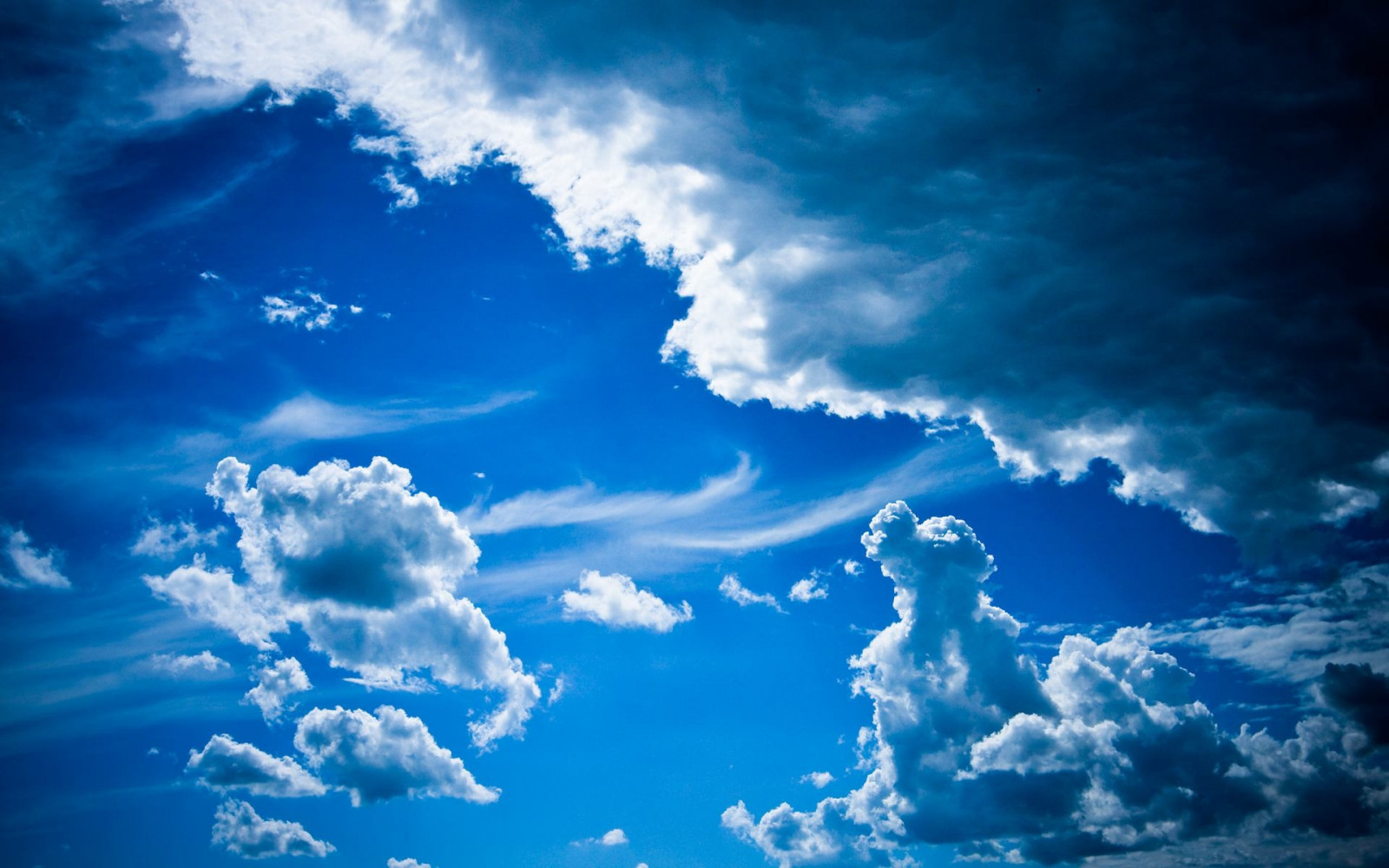 sunlight, sky, clouds, horizon, atmosphere, lines, cloud, patterns, daytime, computer wallpaper, atmosphere of earth, meteorological phenomenon, cumulus