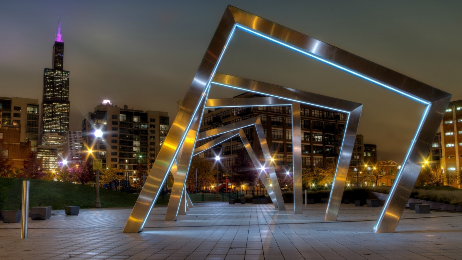 bomen, lichten, straatlantaarn, stad, straat, stadsgezicht, nacht, architectuur, gebouw, park, artwork, huis, wolkenkrabber, avond, geometrie, metaal, Verenigde Staten van Amerika, tegels, Illinois, Chicago, licht, downtown, verlichting, vorm, plein, mijlpaal, Stedelijk gebied
