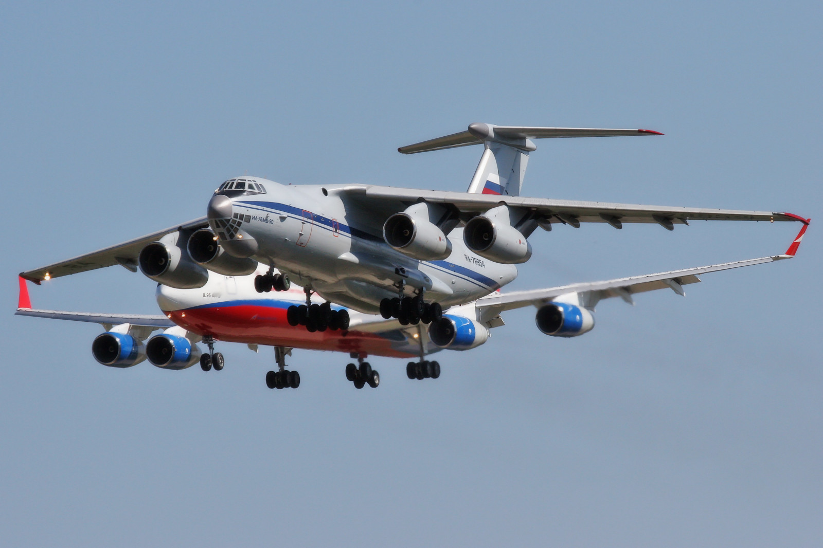 nebe, vozidlo, letoun, letadlo, vojenská letadla, Ruské letectvo, il 76, letectvo, Let, Vzlétnout, letectví, letecká linka, Atmosféra Země, Airshow, letecký motor, dopravní letoun linkový, proudová letadla, lehká letadla, vrtulové letadlo, vojenský transportní letoun, letouny, il 96, turbovrtulový