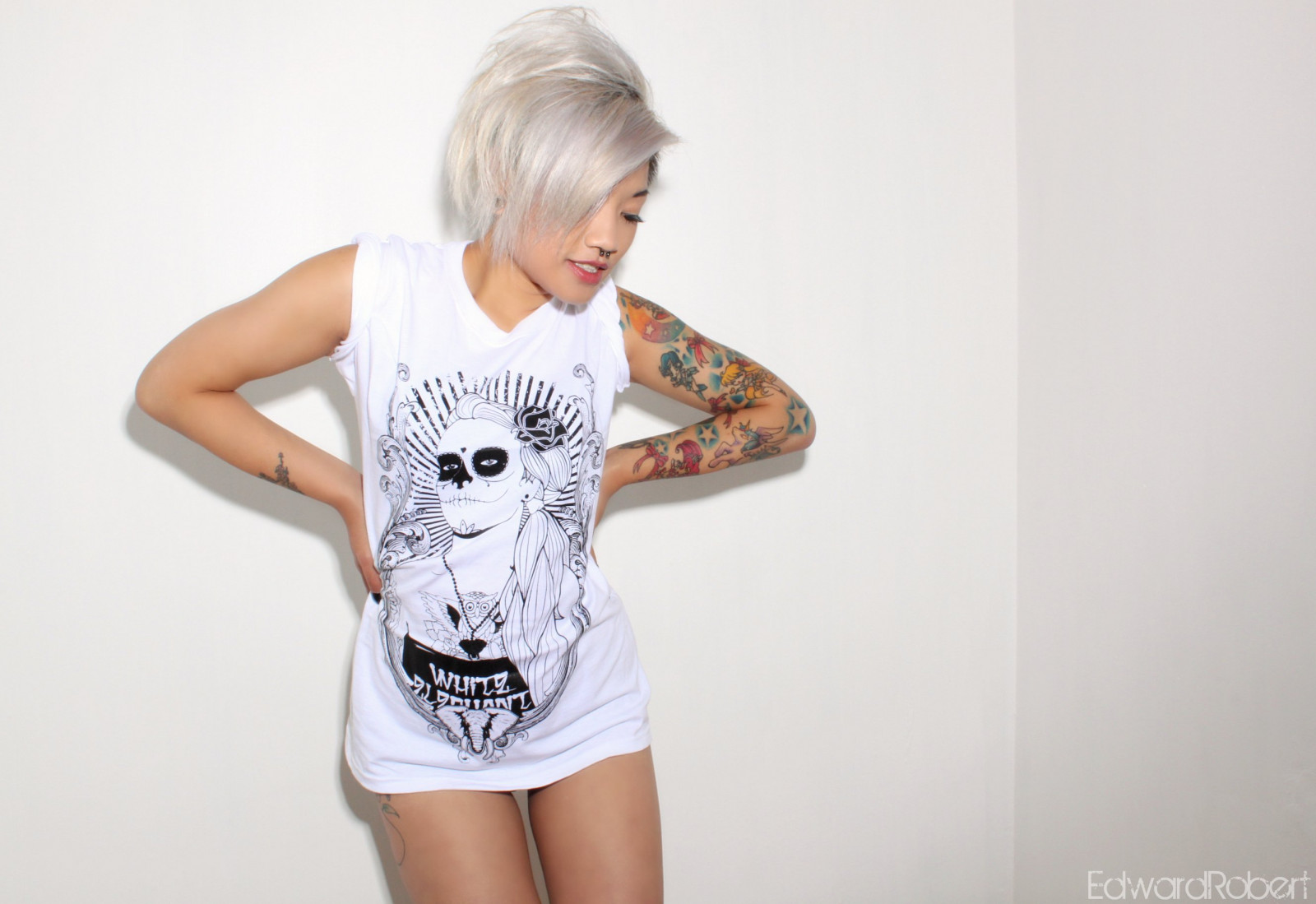 bílý, model, portrét, blondýnka, tričko, nohy, stěna, makeup, šaty, tetování, košile, kalhoty, Kánon, rty, móda, spodní prádlo, kalhotky, Studio, spodní prádlo, jaro, sebevražda, pankáč, Facebook, oblečení, dosti, dívka, krása, postava, osvětlení, tetování, prsten, přístup, styl, krk, paže, silný, křivky, alternativní, robert, tričko, septum, modelmayhem, 500D, canon500d, focení, svrchní oděvy, rukáv, Wolverhampton, edward, edwardrobert, Cannock, kaykay, whiteelephantclothing