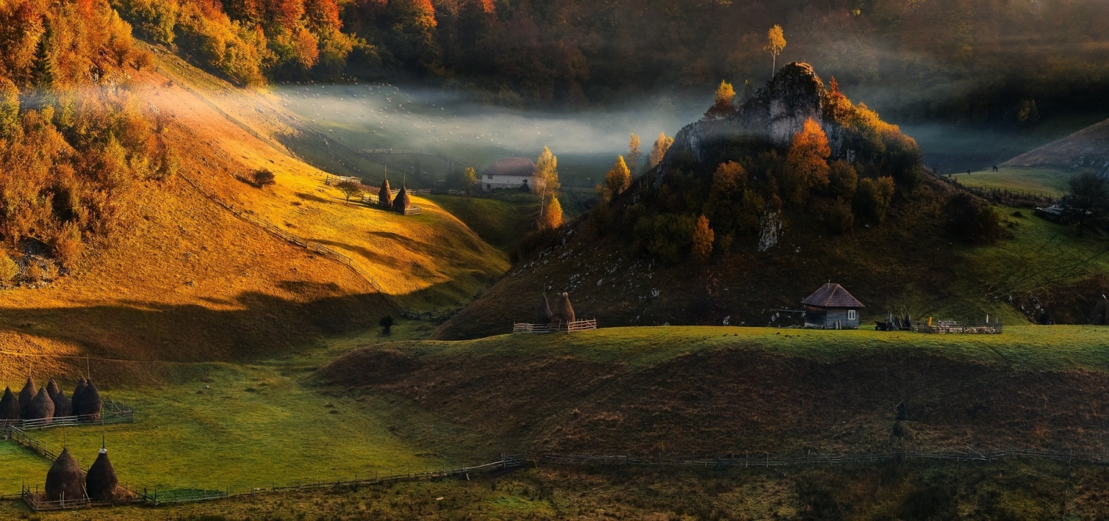 แนวนอน, ป่า, ตก, หมู่บ้าน, เนินเขา, ธรรมชาติ, พระอาทิตย์ขึ้น, หมอก, หุบเขา, รั้ว, ถิ่นทุรกันดาร, ที่ราบสูง, ภูมิประเทศ, ฤดูใบไม้ร่วง, ภูเขา, ภาพหน้าจอ, ทะเลสาบ, วอลล์เปเปอร์คอมพิวเตอร์, ปรากฏการณ์ทางธรณีวิทยา, 2000x940 px