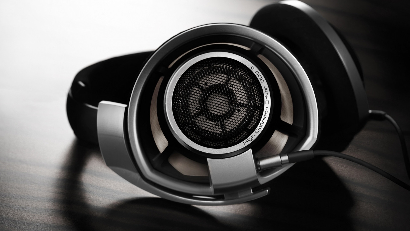 Đơn sắc, xe hơi, Xe, tai nghe, Công nghệ, Âm thanh, vô lăng, Sennheiser, Bánh xe, Đa phương tiện, Tiện ích, Thiết kế ô tô, Ô tô làm, Xe gia đình, thiết bị âm thanh, thiết bị điện tử, Hd800