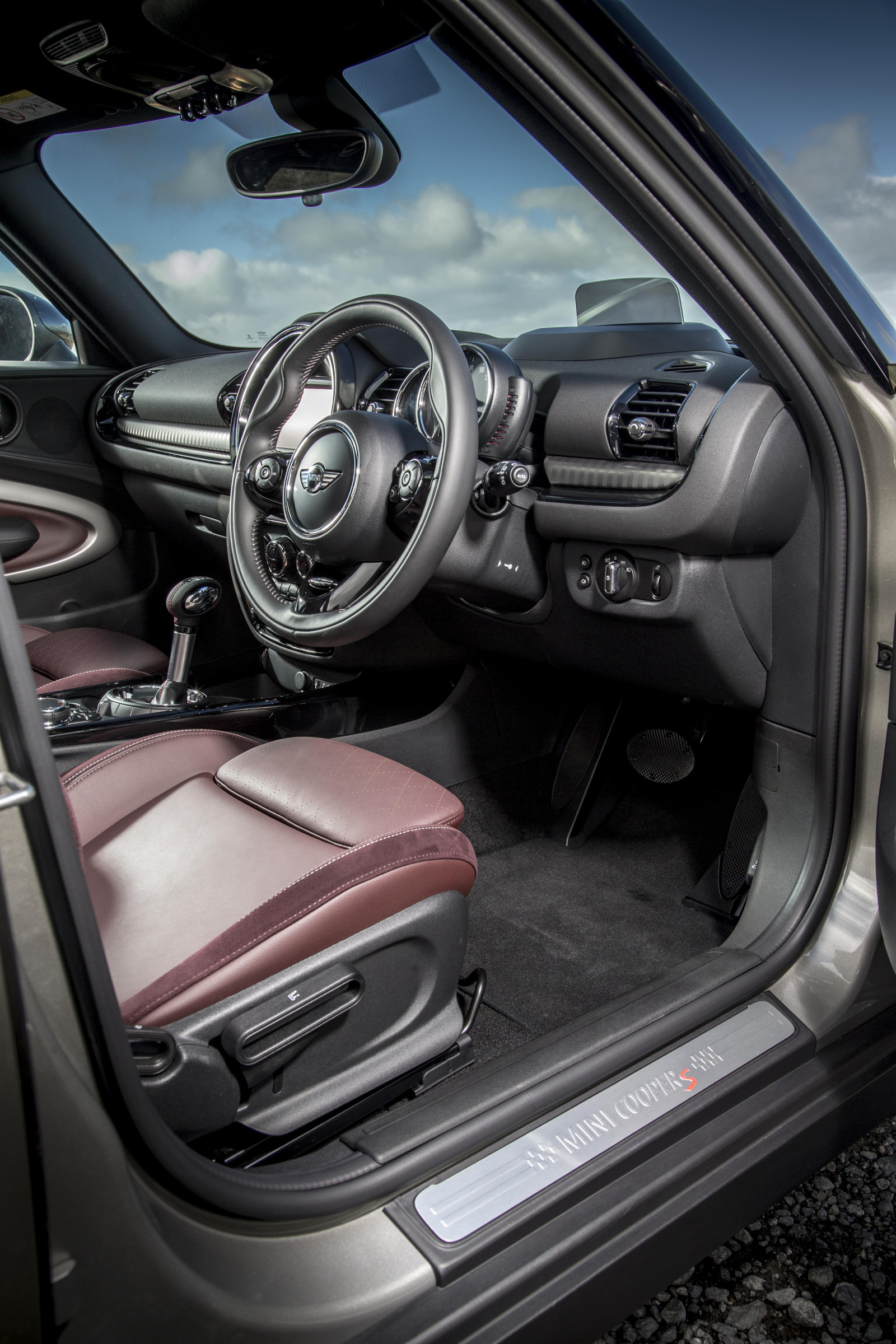 รถ, ยานพาหนะ, ออดี้, รถสปอร์ต, มินิ, พวงมาลัย, netcarshow, netcar, ภาพรถยนต์, ภาพรถ, 2016, ล้อ, รุ่น S Cooper Clubman ของสหราชอาณาจักร, ขอบ, ซูเปอร์คาร์, ยานพาหนะบก, การออกแบบยานยนต์, ภายนอกยานยนต์, รถยนต์ทำ, รถหรู, รถครอบครัว, รถผู้บริหาร, รถเมือง, กีฬายูทิลิตี้รถ
