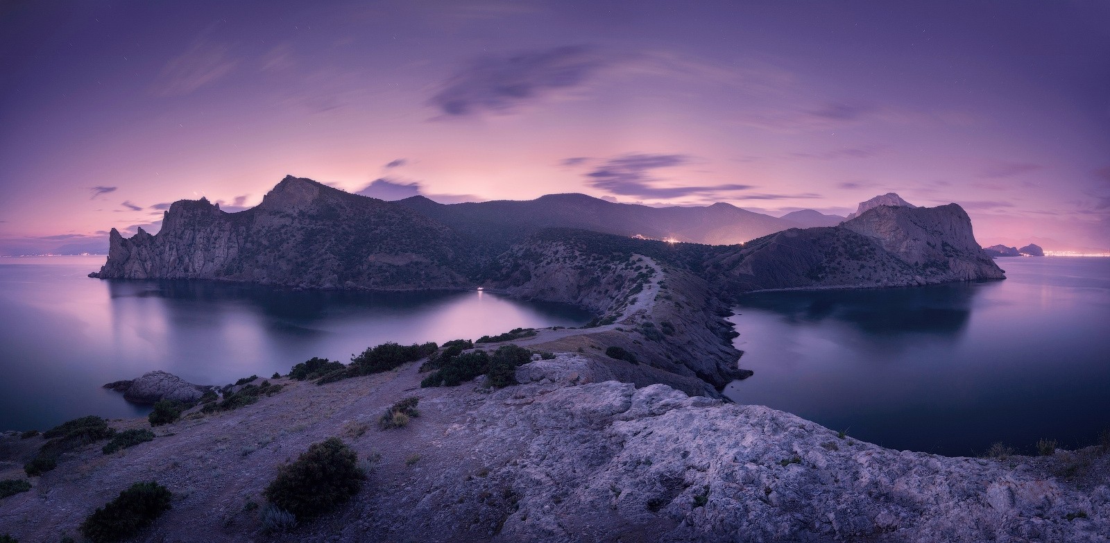 krajina, hory, západ slunce, moře, záliv, jezero, voda, Skála, Příroda, odraz, nebe, pláž, svítání, večer, ráno, mlha, pobřeží, útes, horizont, Panorámy, křoví, soumrak, Krym, Černé moře, poloostrov, Terén, mrak, hora, počasí, svítání, oceán, vlna, jezero, atmosférický jev