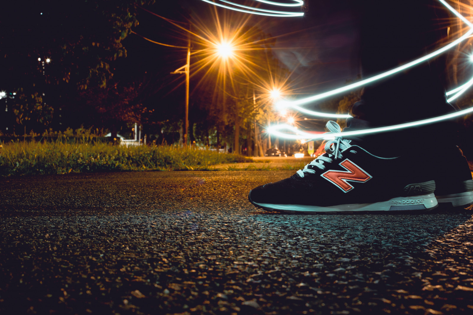 ไฟถนน, กลางคืน, น้ำ, พื้นที่, ท้องฟ้า, ตอนเย็น, Nikon, รองเท้าผ้าใบ, เที่ยงคืน, เบา, ต้นไม้, แสง, ความมืด, รองเท้า, รองเท้า, การพักผ่อนหย่อนใจ, เสื้อผ้าบุรุษ, วอลล์เปเปอร์คอมพิวเตอร์, teamnikon, การถ่วงดุล, wdywt, sneakercollection, บนเท้าของฉัน, sneakerphotography, vagridgesneaker, sneakerphotos, newbalanceclassics, กล้องถ่ายรูป, newbalancexjcrewm1400bkkblackandorange, newbalanceandcrew
