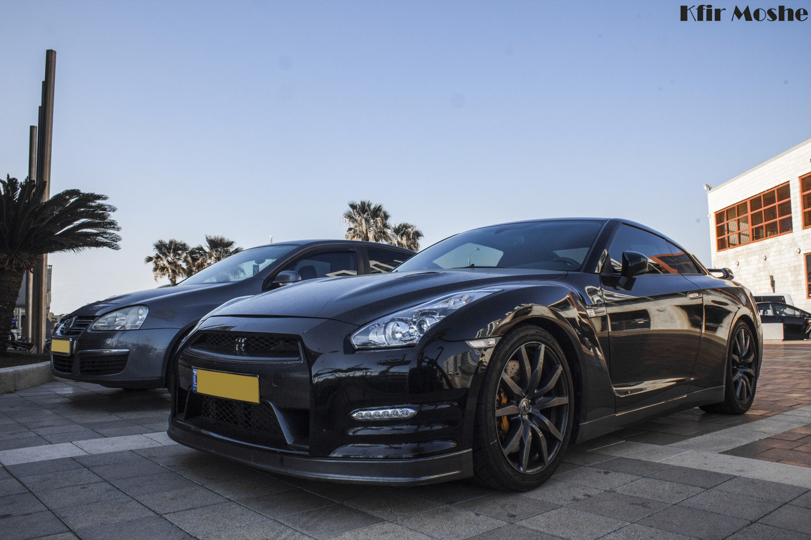 bil, jord køretøj, motor køretøj, sort, køretøj, superbil, bildesign, sportsvogn, Nissan GT R, luksus køretøj, hjul, kant, ydeevne bil, automotive wheel system, personlig luksus bil, automotive exterior, vej, midten størrelse bil, kofanger, bybil, coupe, gade, auto del, Sedan, udøvende bil, kompakt bil, racerbil, sportssedan, brugerdefinerede bil, forlygte, Nissan