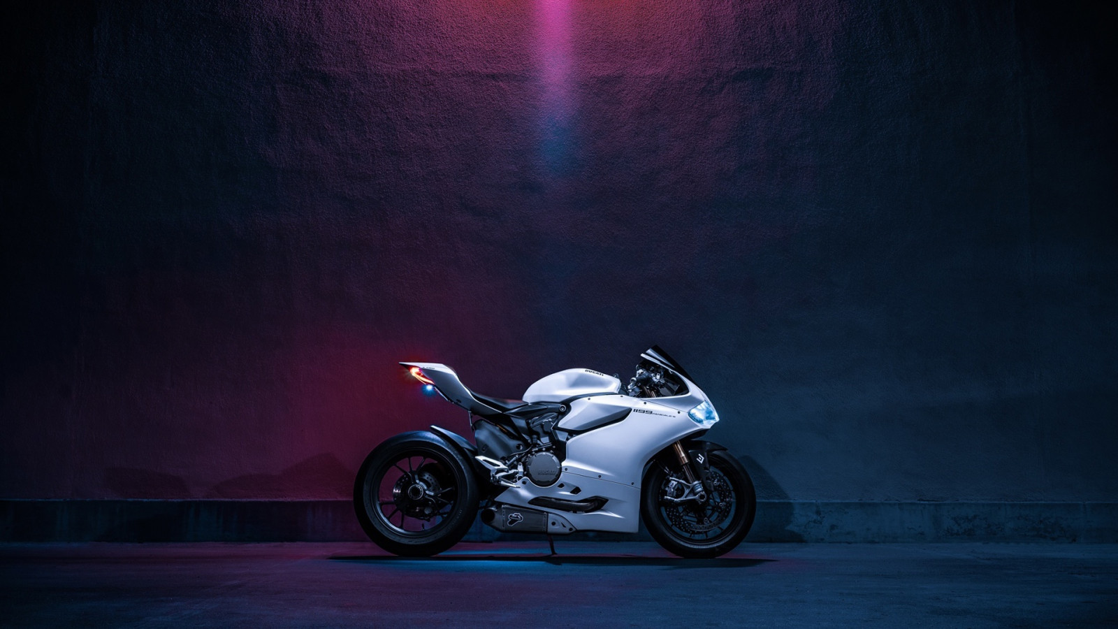 Araç, Ducati, duvar, asfalt, motosiklet, Arkadan görünüm, Işıklar